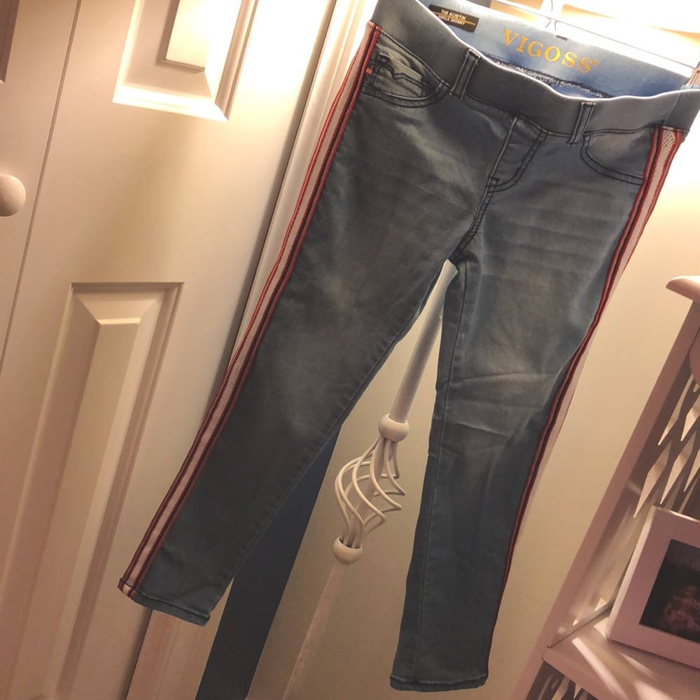 Girls (8) stretch jeans with red stripe detail